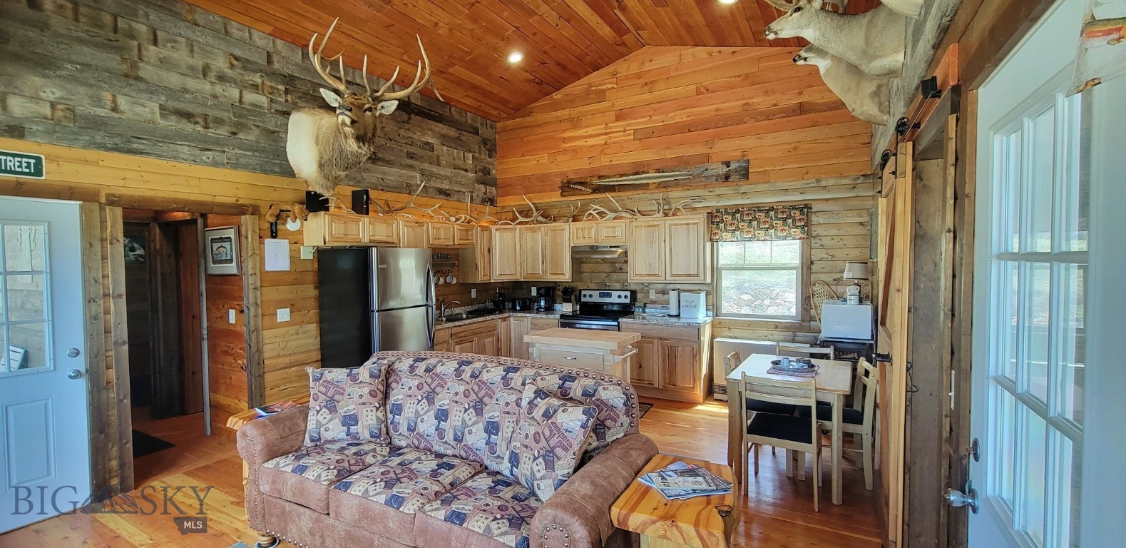 747 Upper Ruby Road Property Photo 17
