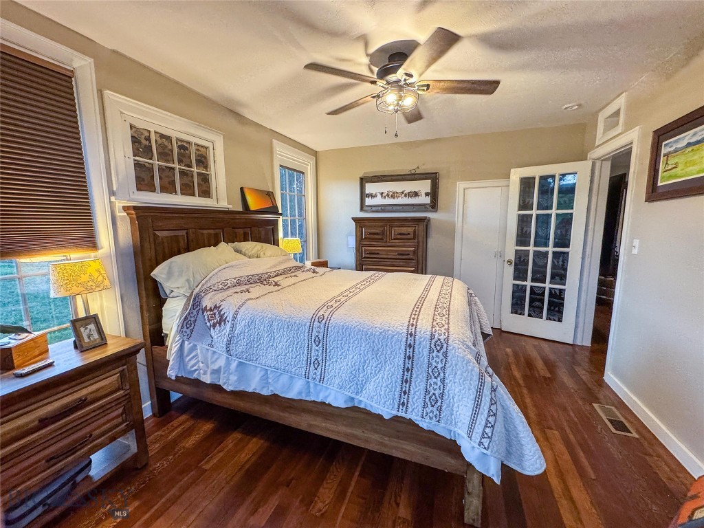 581 Willow Creek Road Property Photo 16