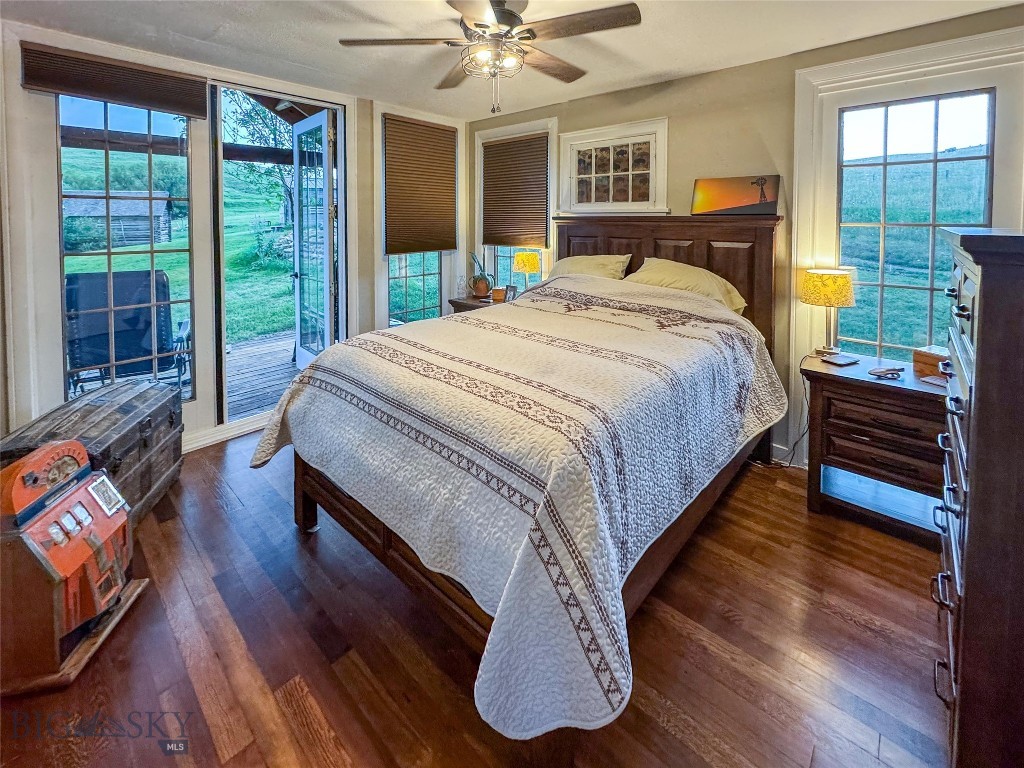 581 Willow Creek Road Property Photo 17