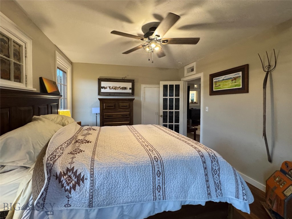 581 Willow Creek Road Property Photo 18