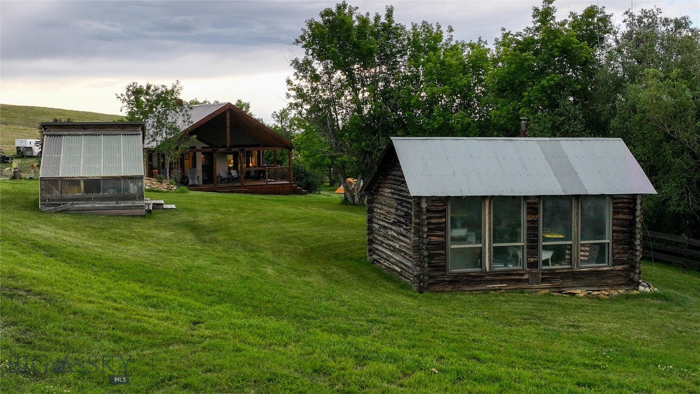 581 Willow Creek Road Property Photo 29