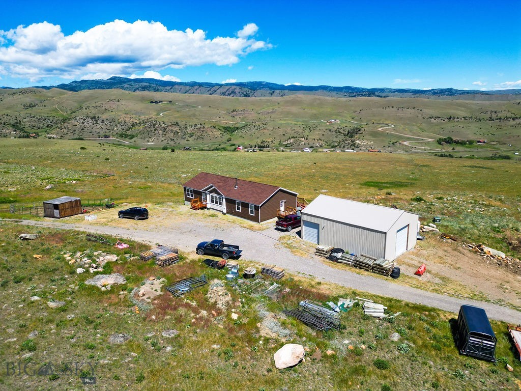 412829 Property Photo 3