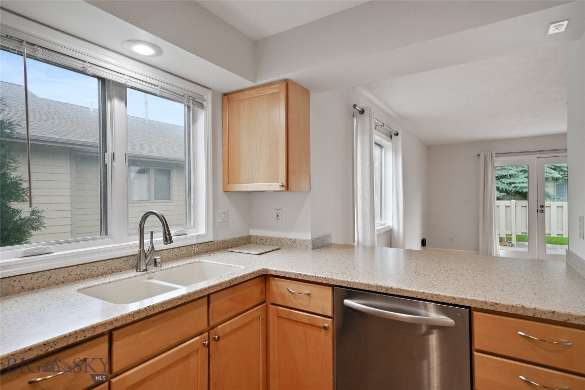 3940 Spruce Meadows Drive Property Photo 3
