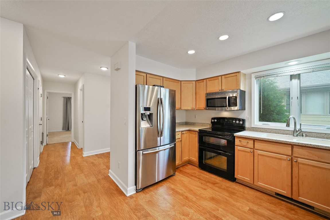 3940 Spruce Meadows Drive Property Photo 6