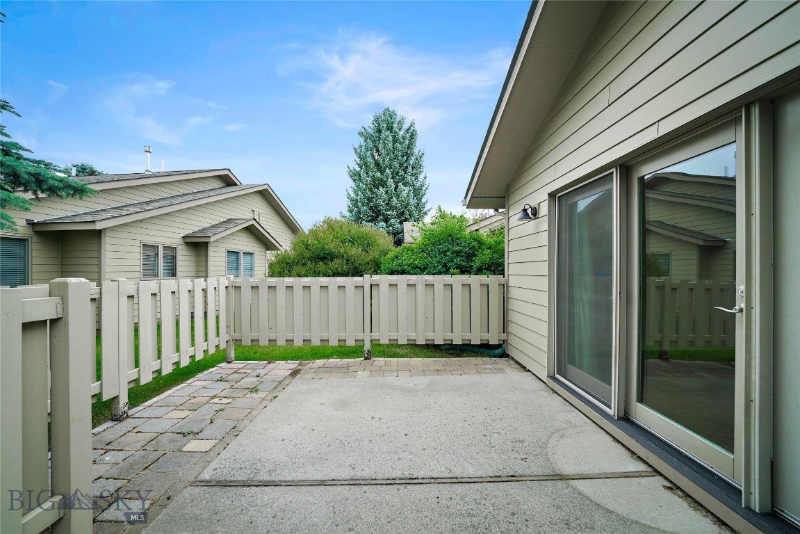 3940 Spruce Meadows Drive Property Photo 32
