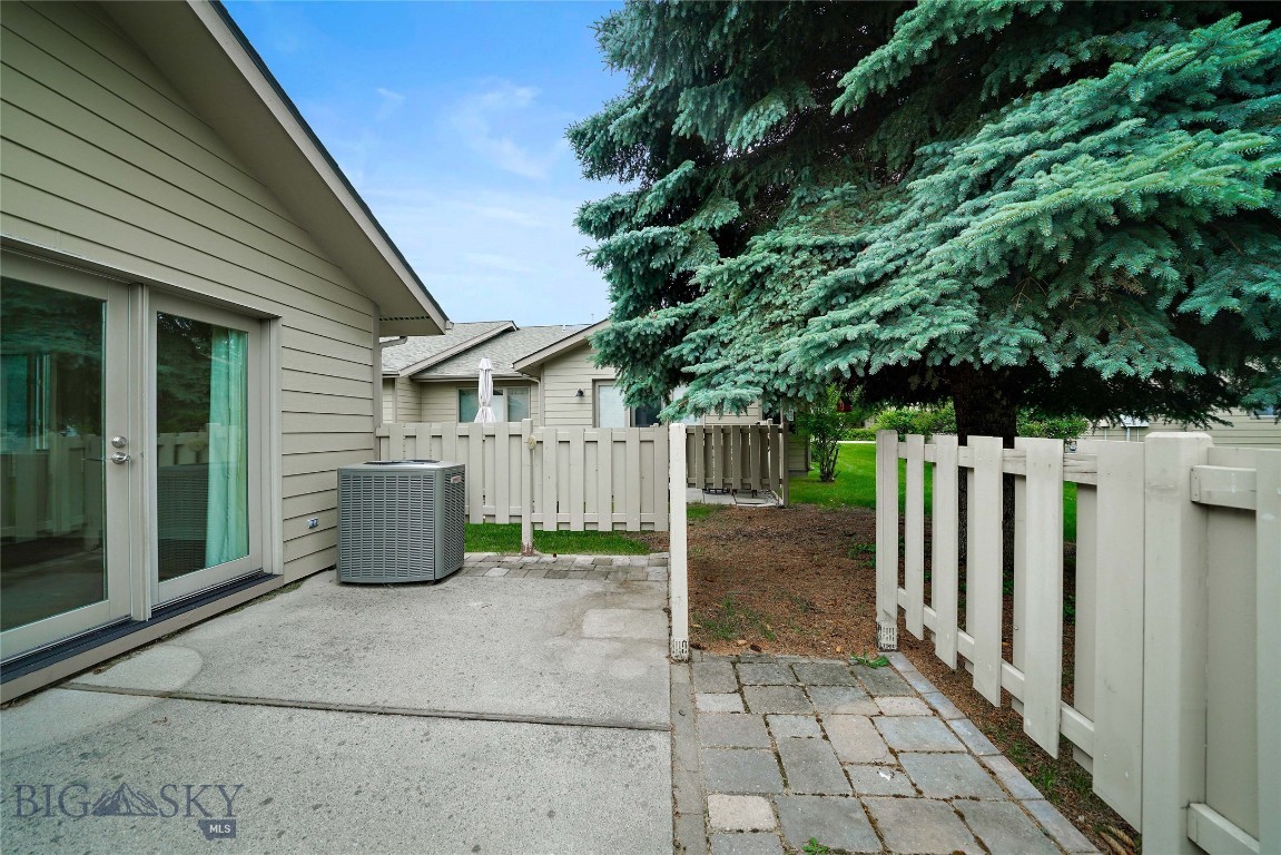 3940 Spruce Meadows Drive Property Photo 33