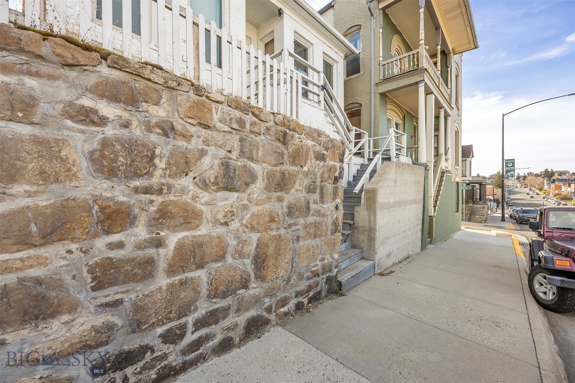 522 W Park Property Photo 4