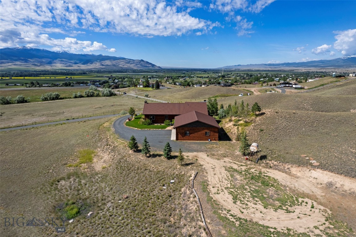 7 Prairie Dog Lane Property Photo 8
