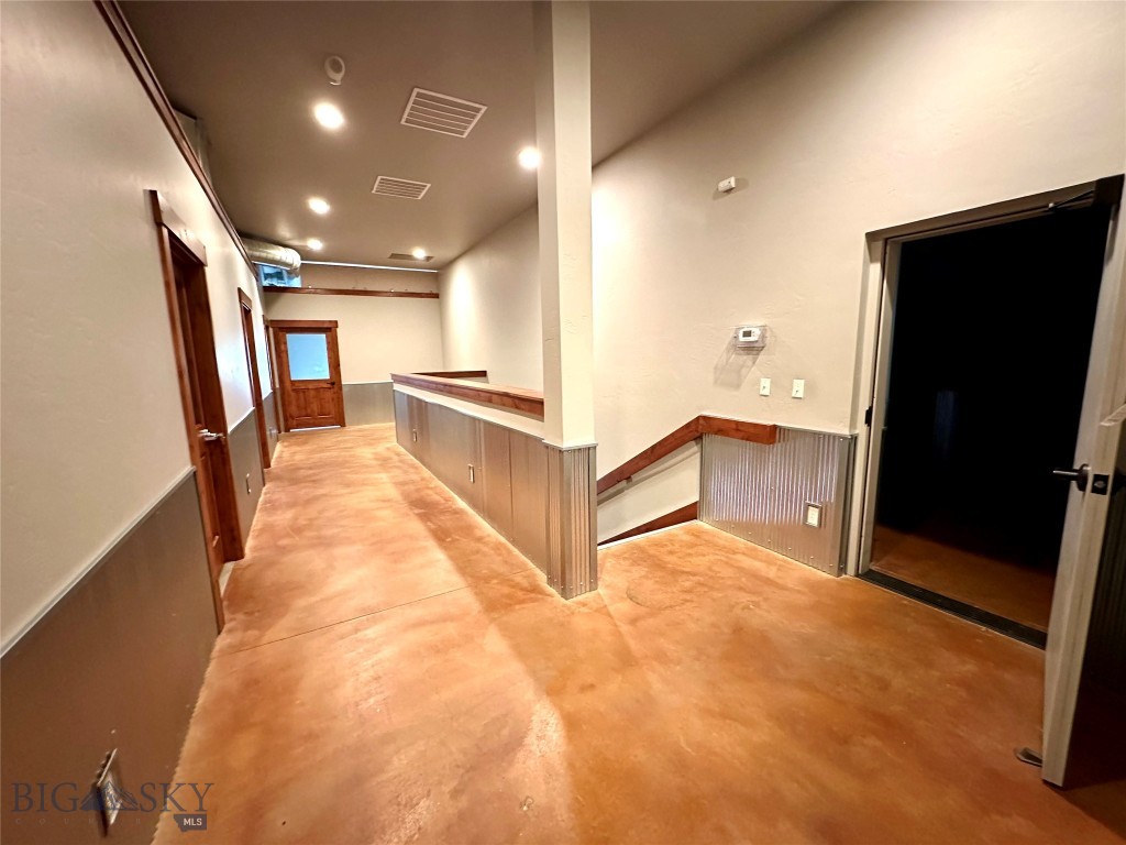 117 Main Street B Property Photo 4