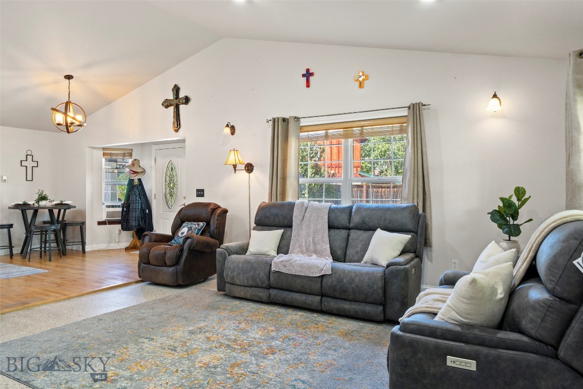 80455 Gallatin Road Property Photo 4