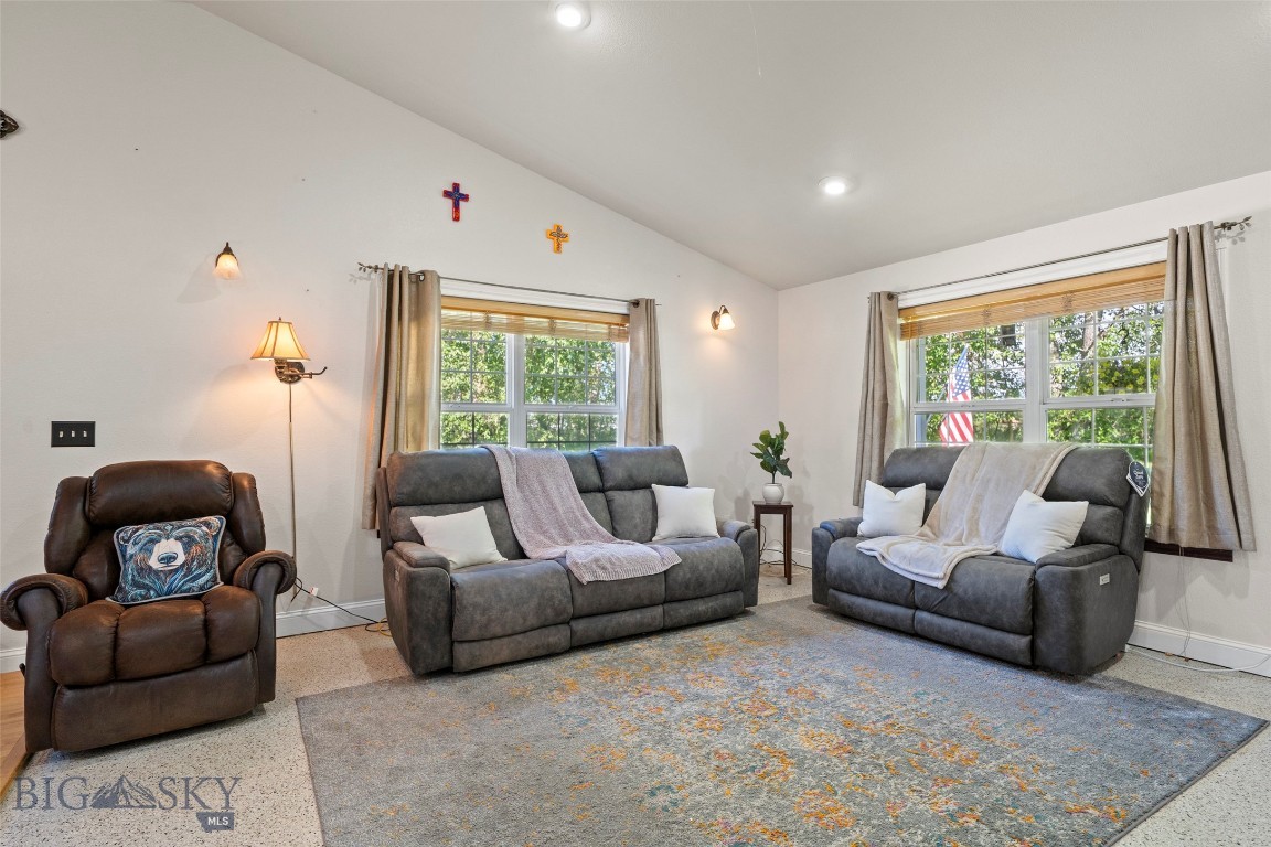 80455 Gallatin Road Property Photo 35