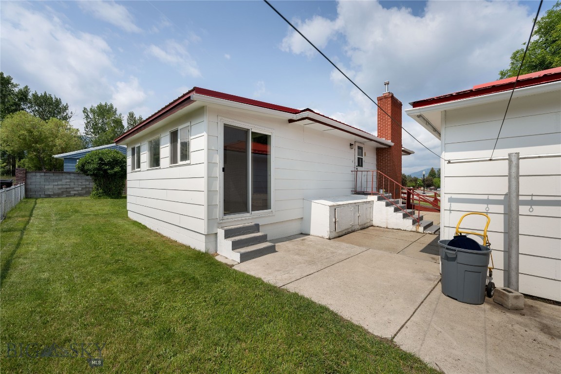 423 Linden Street Property Photo 38