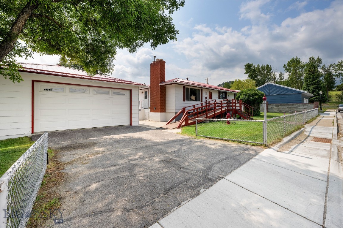 423 Linden Street Property Photo 42