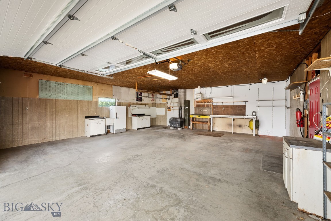423 Linden Street Property Photo 43