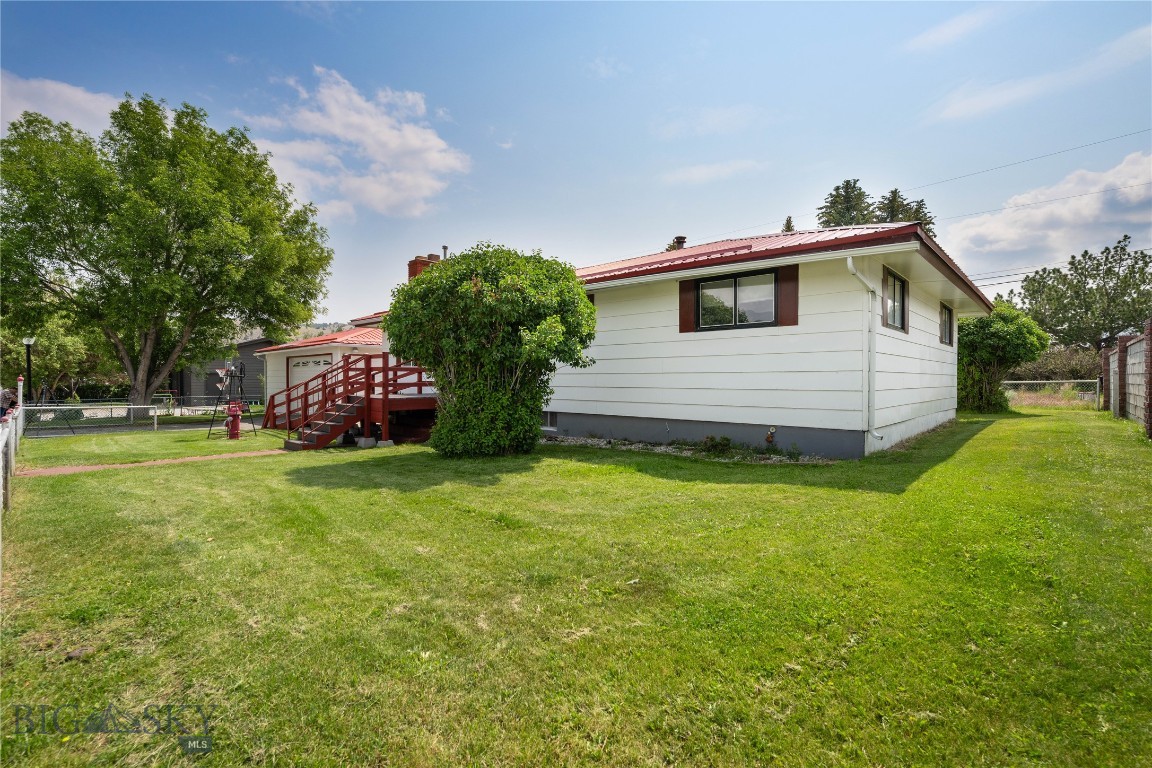 423 Linden Street Property Photo 46