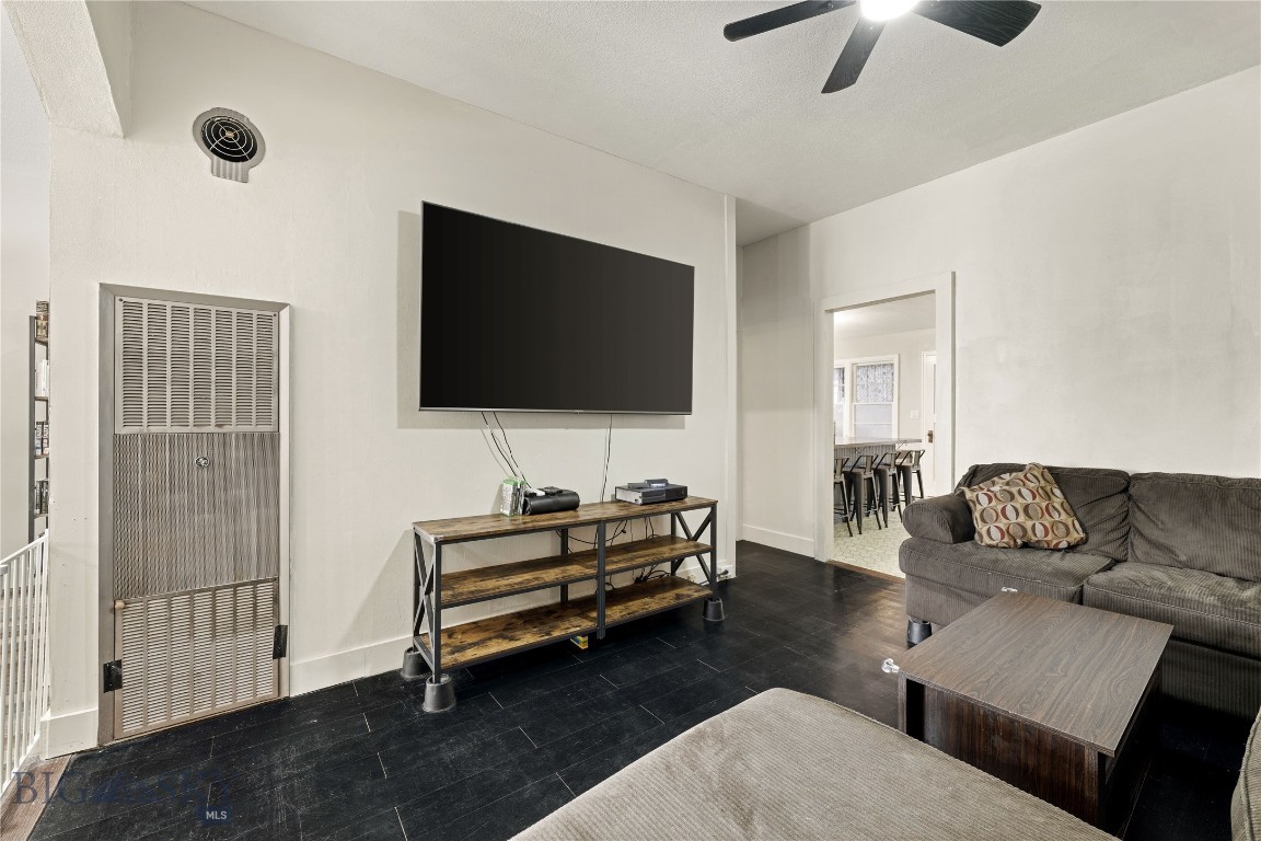514 Locust Street Property Photo 10