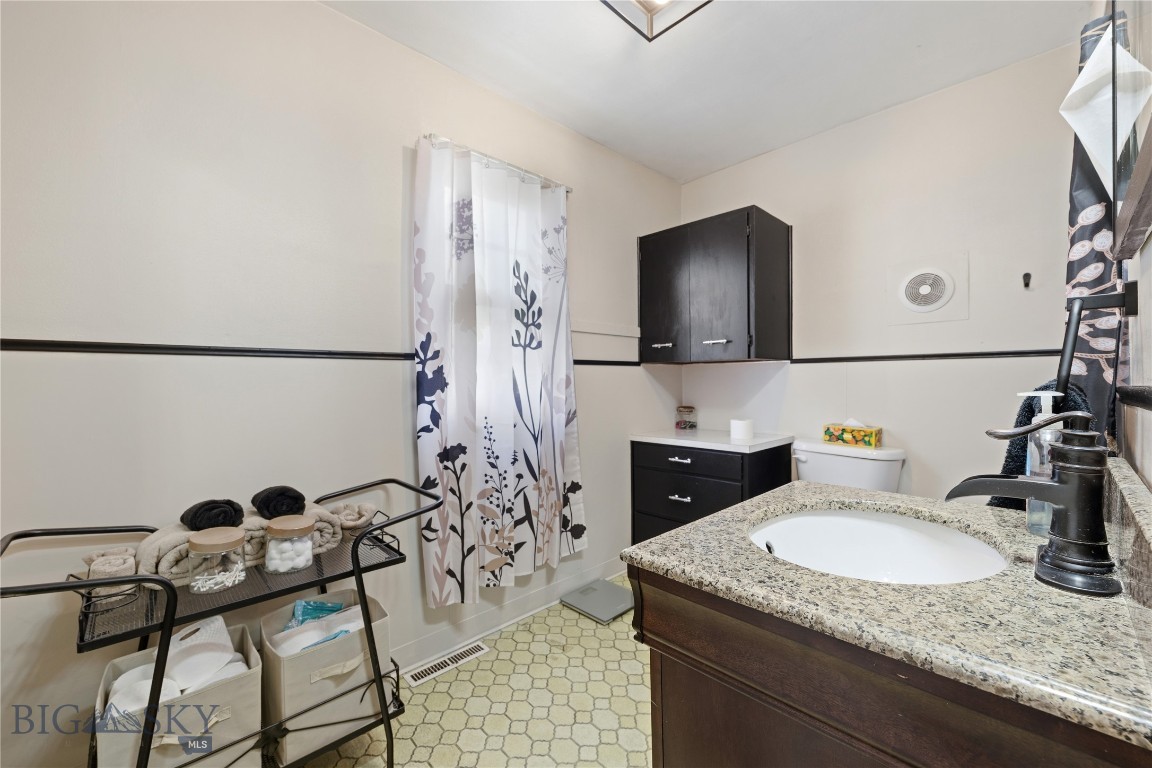 514 Locust Street Property Photo 27