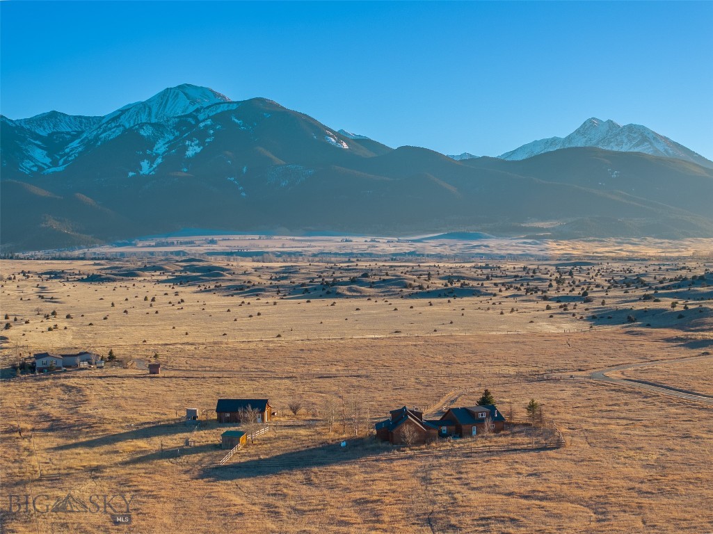 5 Shoshoni Way Property Photo 3