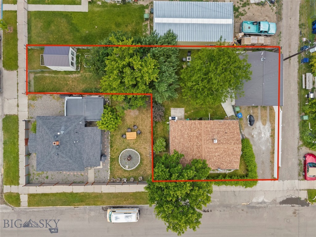 311 E Clark Street Property Photo 3