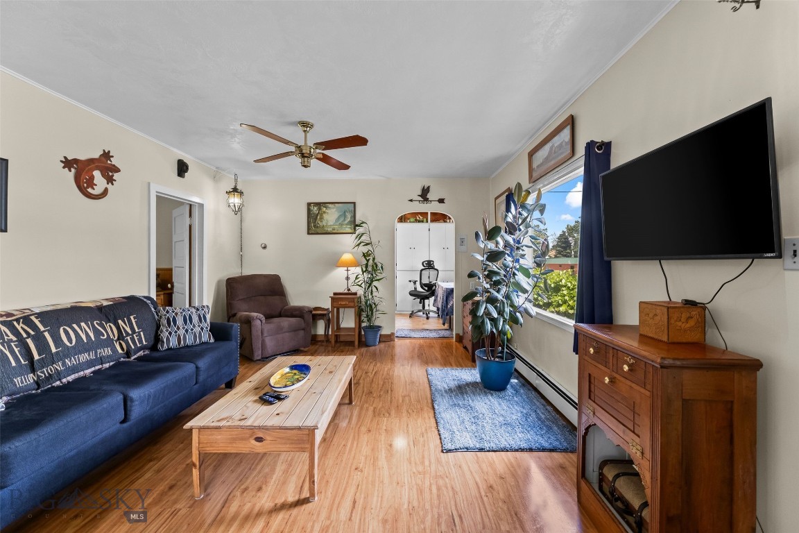 311 E Clark Street Property Photo 11