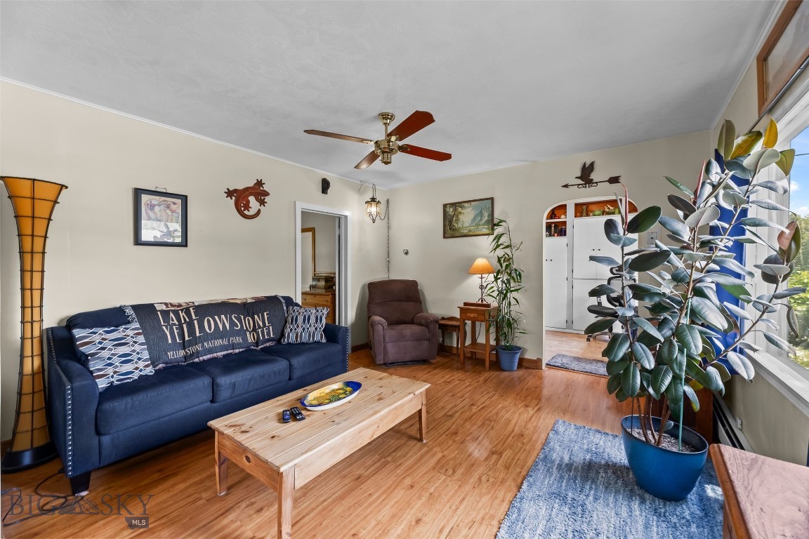 311 E Clark Street Property Photo 12