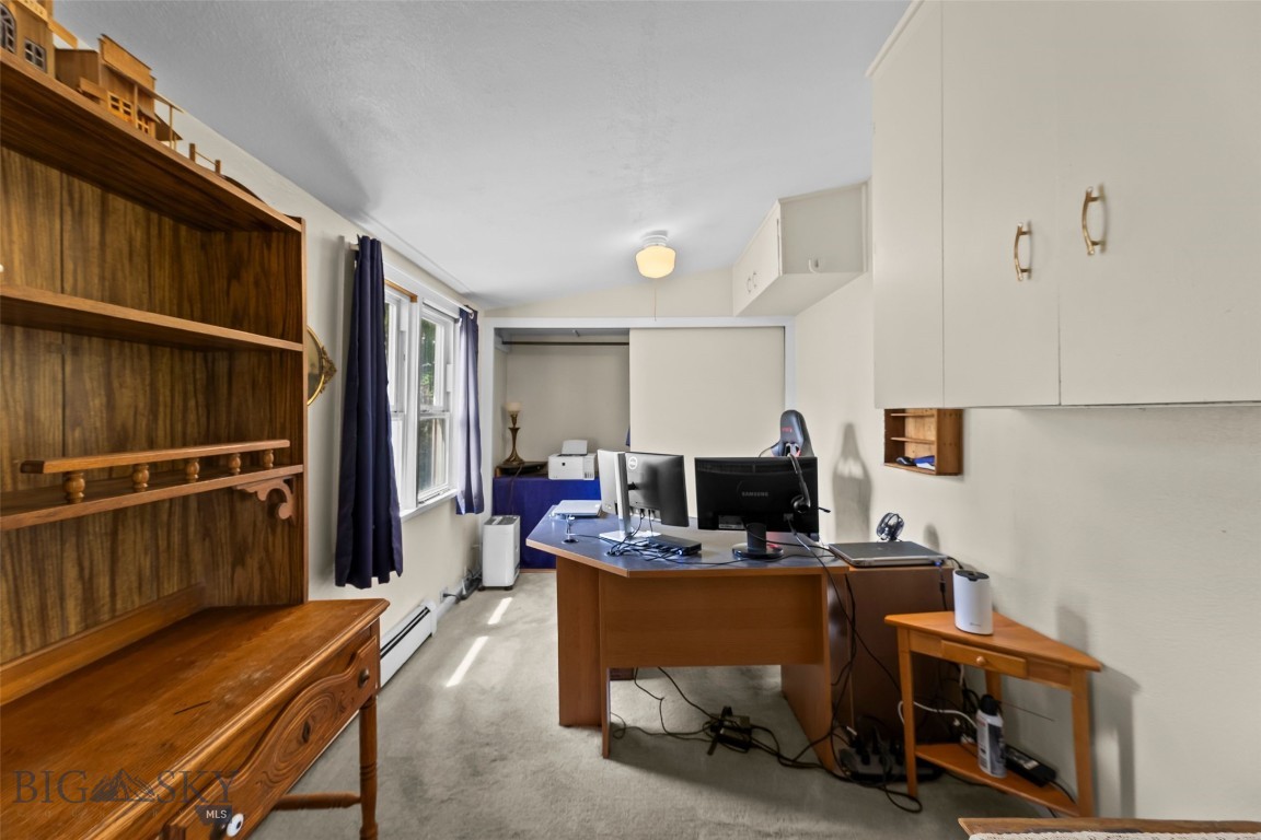 311 E Clark Street Property Photo 18