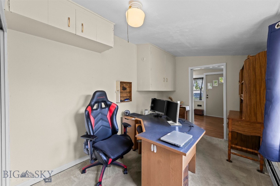 311 E Clark Street Property Photo 19