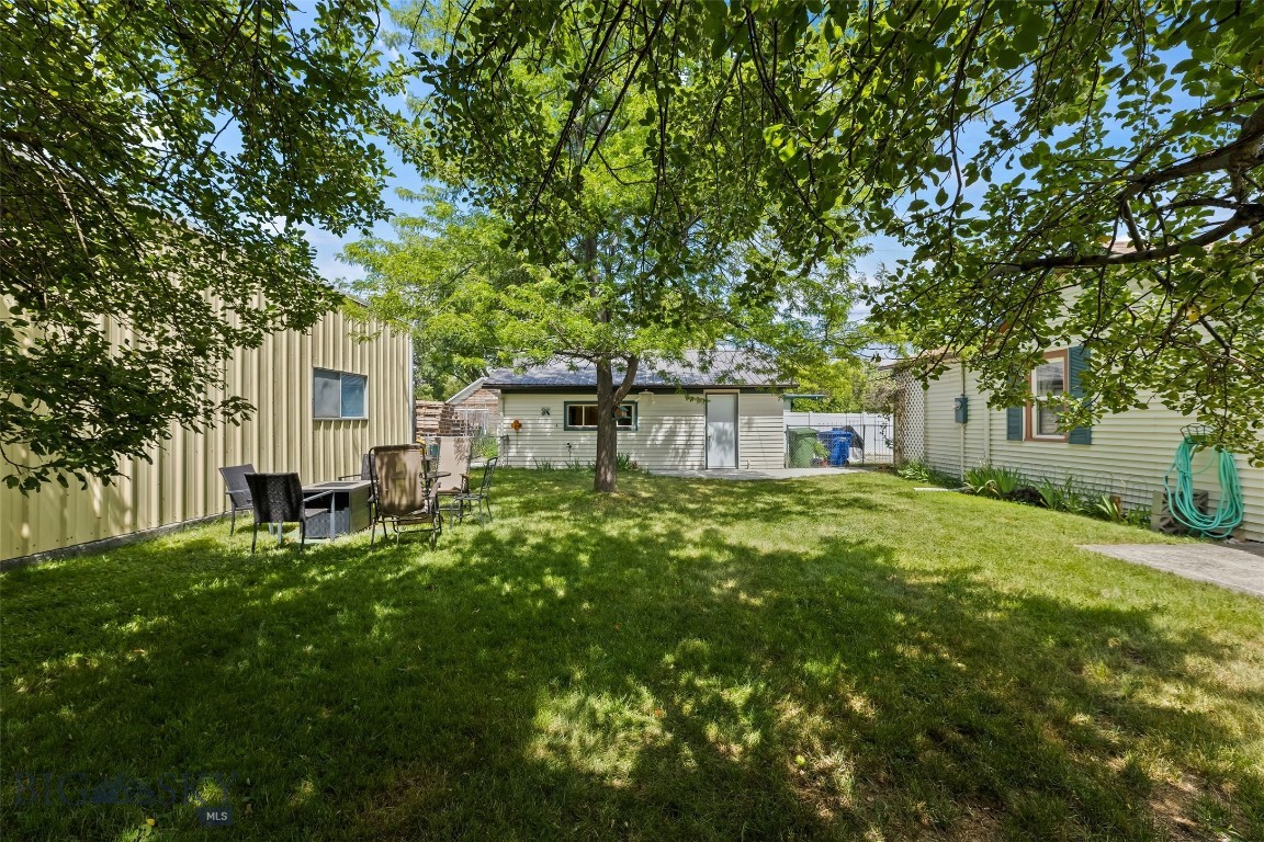 311 E Clark Street Property Photo 35