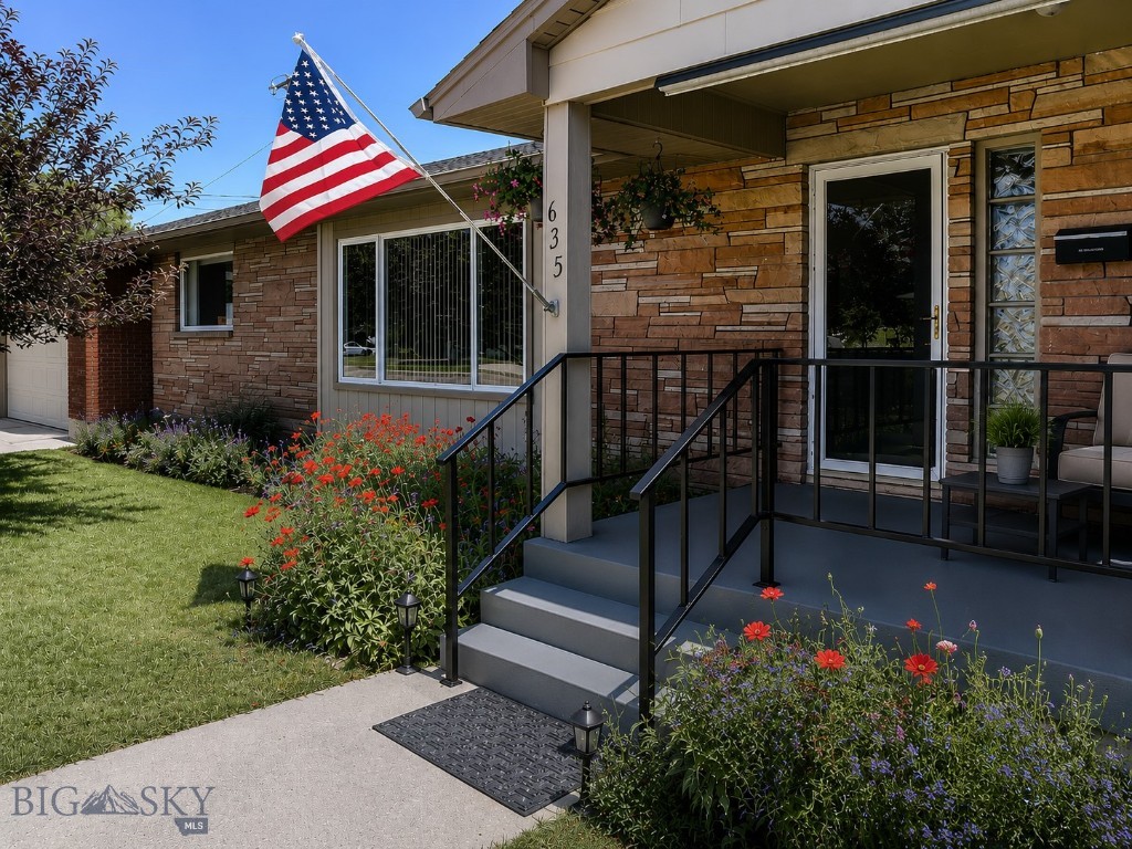 635 E Morse Street Property Photo 1