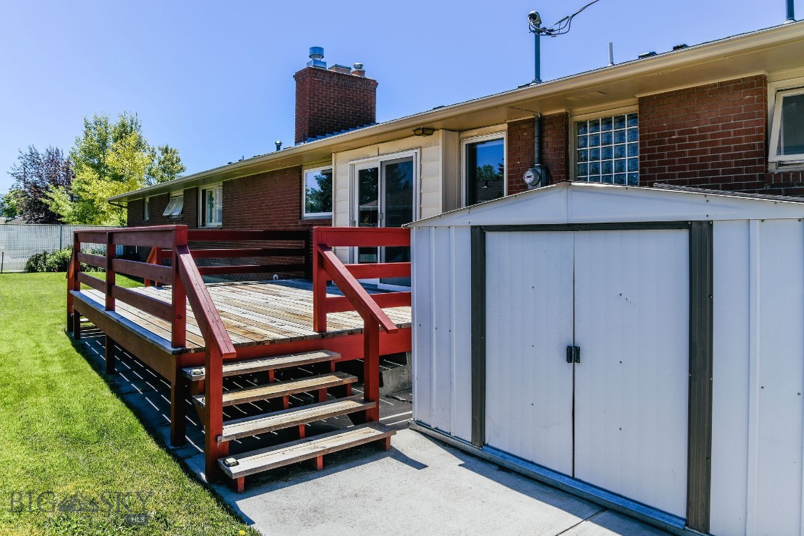 635 E Morse Street Property Photo 54