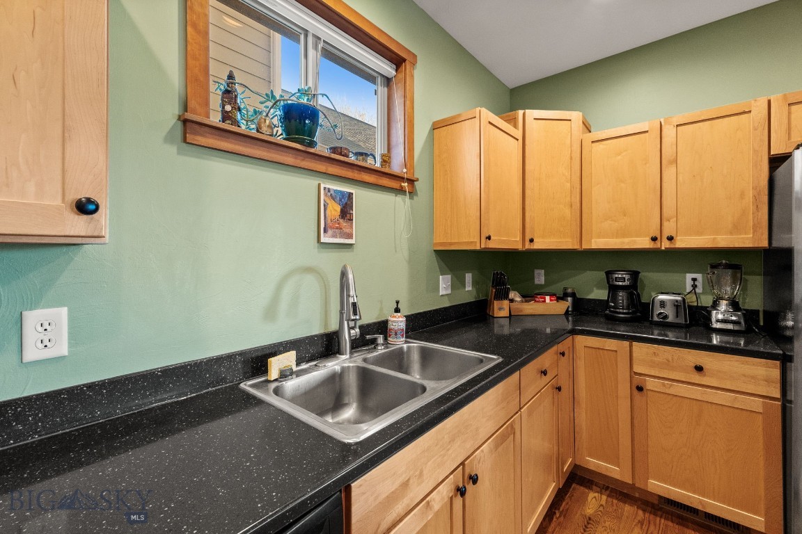 999 Jessie Way Property Photo 13