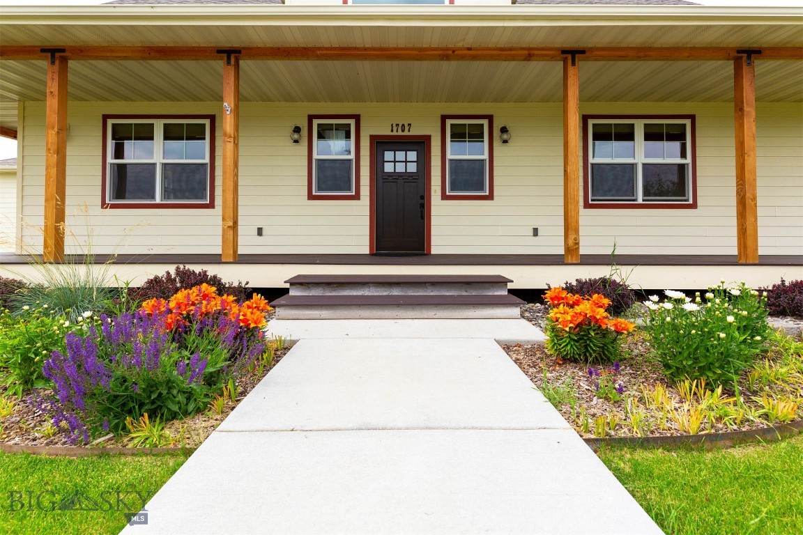 1707 Roundup Boulevard Property Photo 1