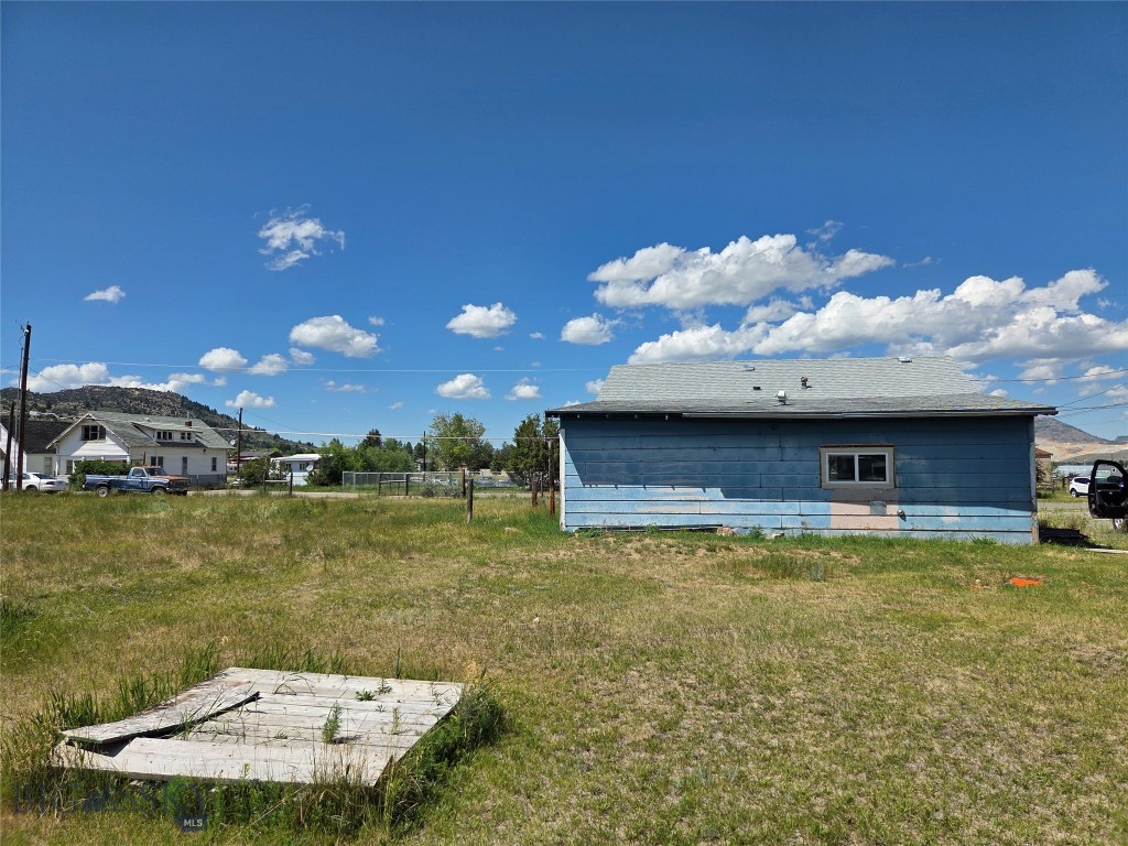 1440 Water Line Property Photo 3