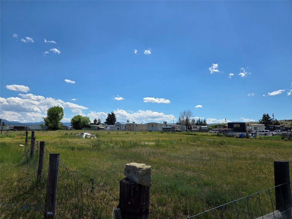 1440 Water Line Property Photo 4