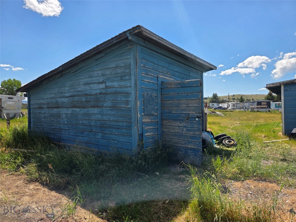 1440 Water Line Property Photo 6