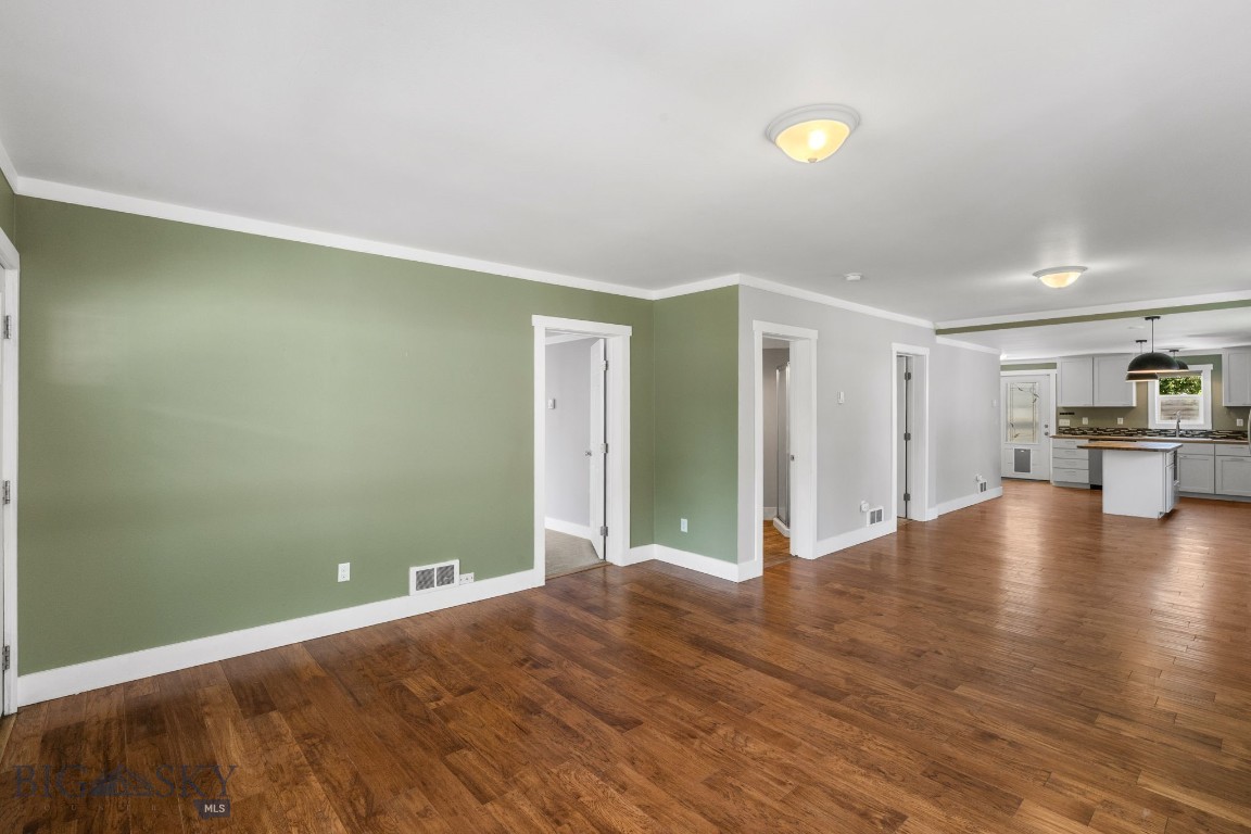 310 S 9th Street Property Photo 6