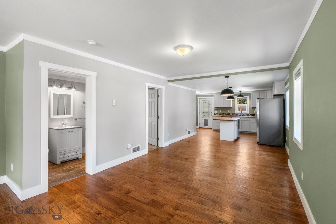 310 S 9th Street Property Photo 8