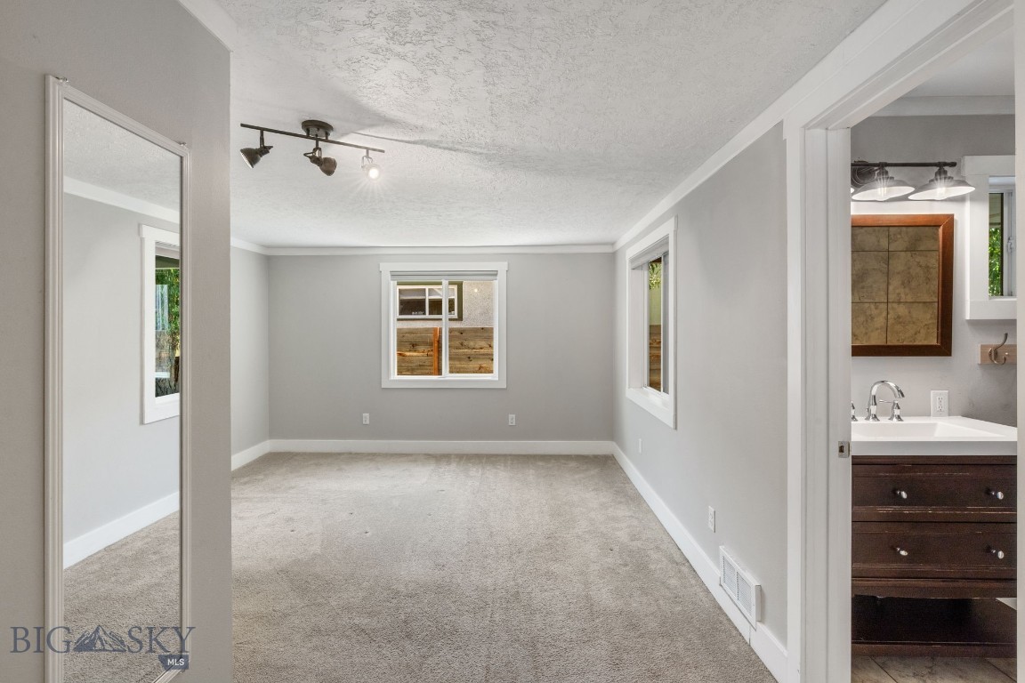 310 S 9th Street Property Photo 26