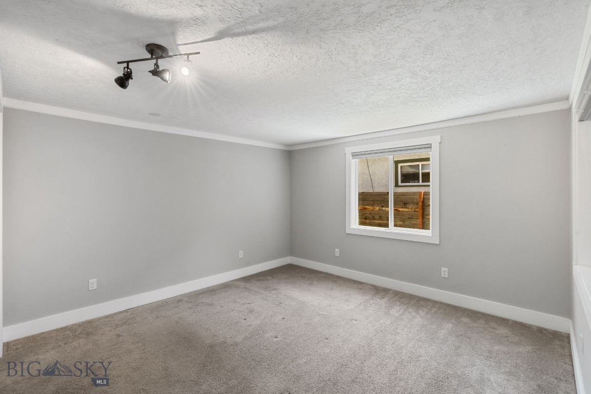 310 S 9th Street Property Photo 27