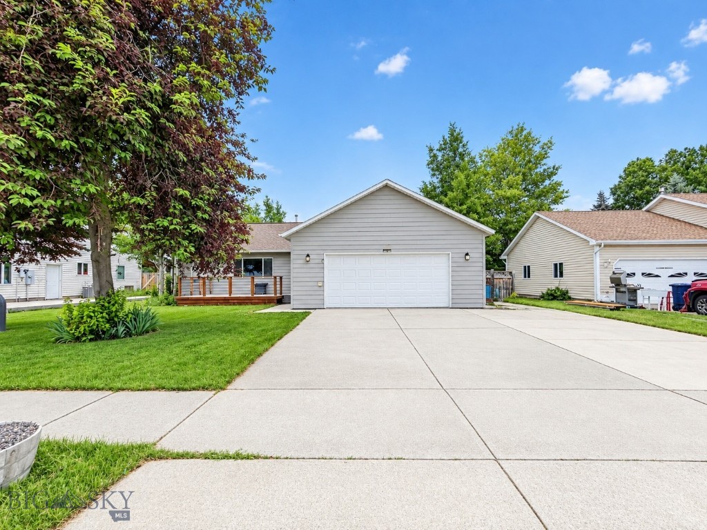 807 Spooner Road Property Photo 1