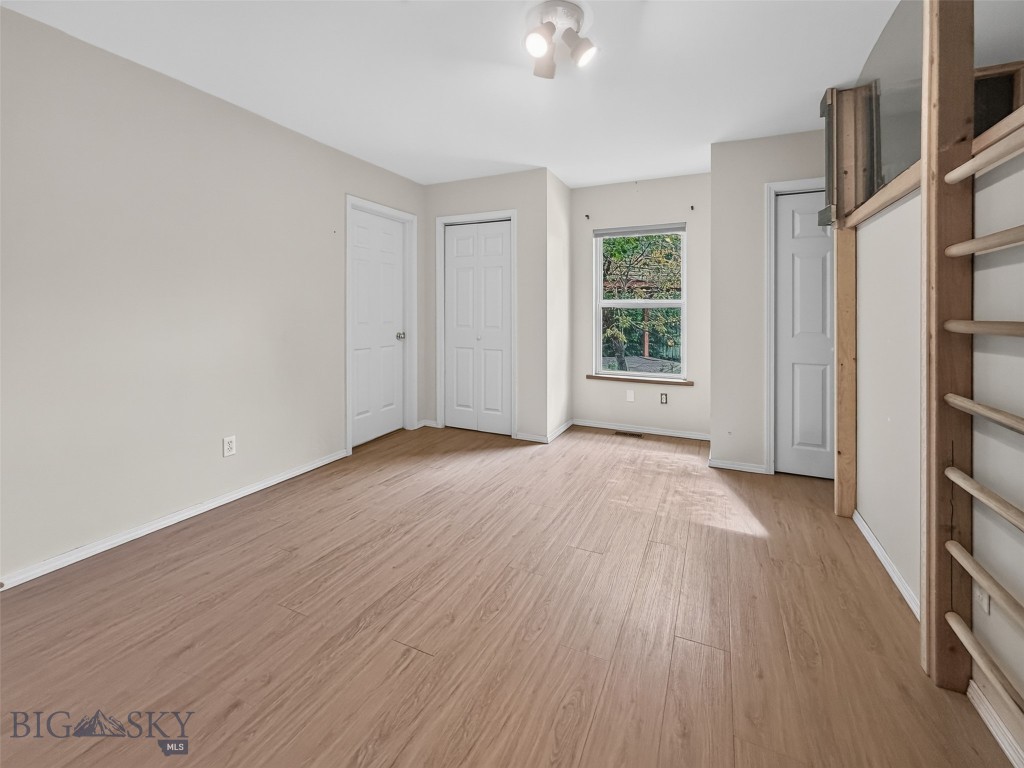 807 Spooner Road Property Photo 9