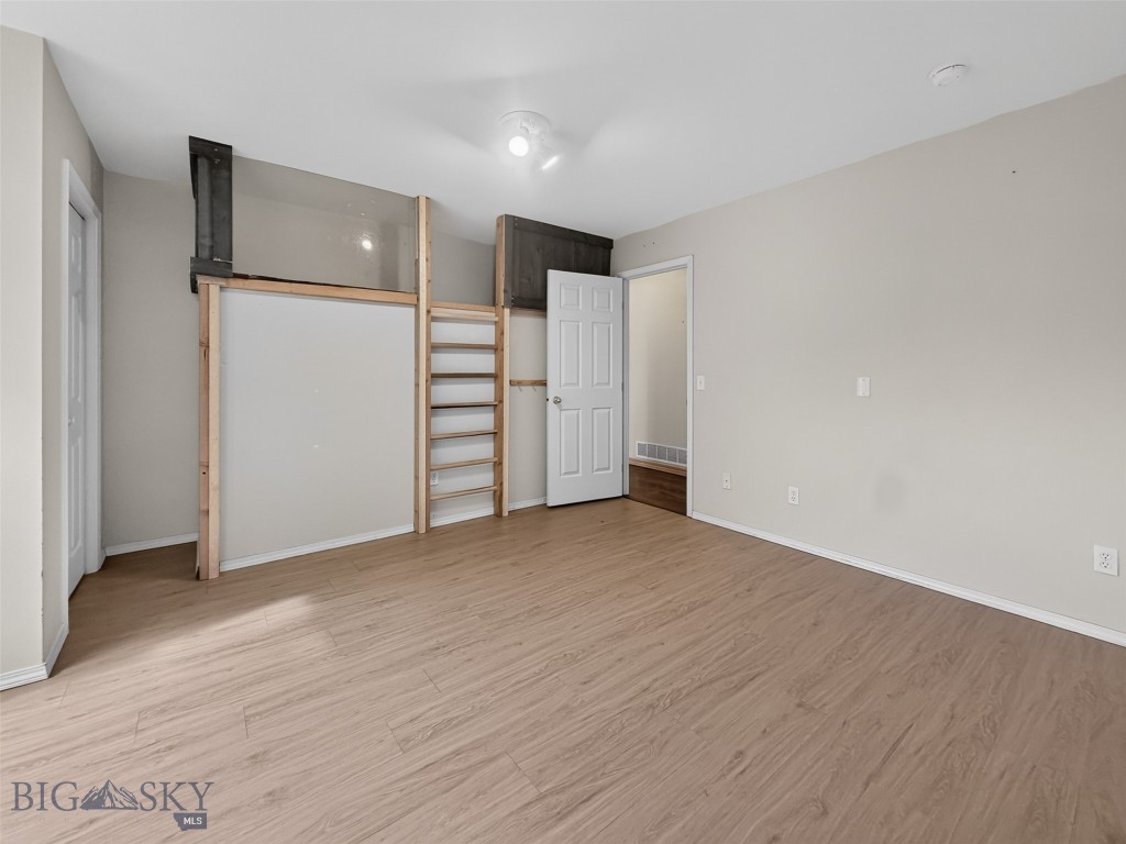 807 Spooner Road Property Photo 11
