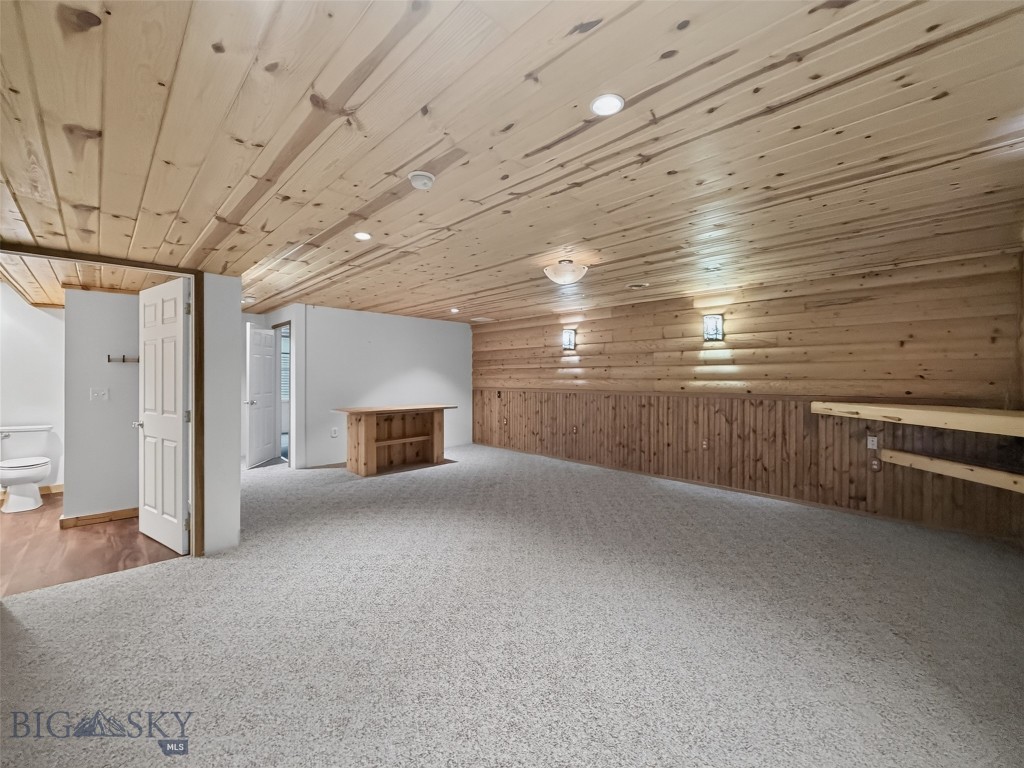 807 Spooner Road Property Photo 12