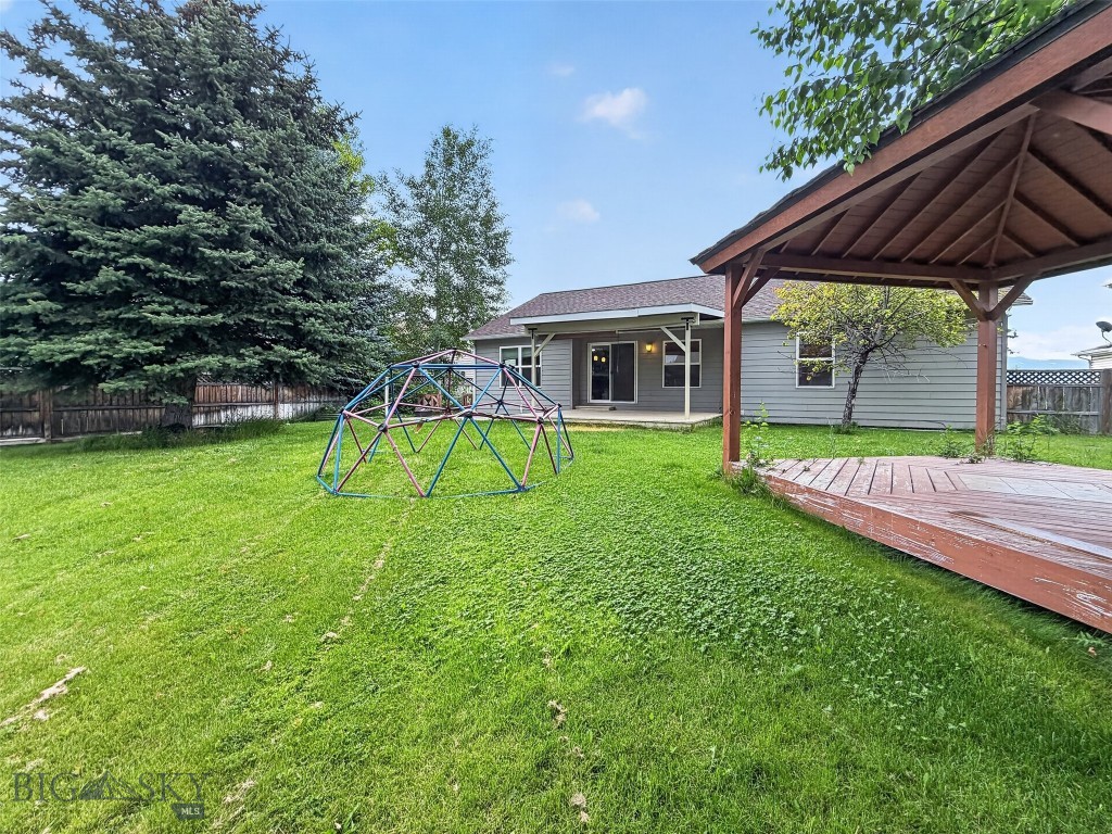 807 Spooner Road Property Photo 18