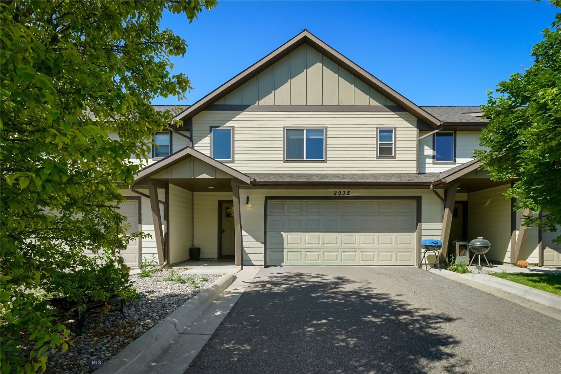 2935 Warbler Way B Property Photo 1