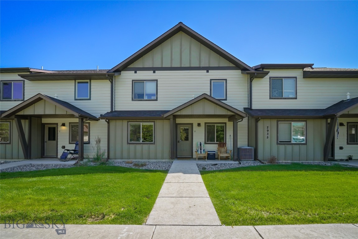 2935 Warbler Way B Property Photo 2