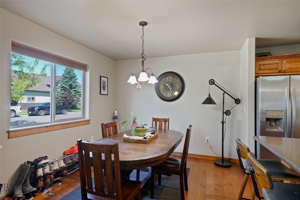 2935 Warbler Way B Property Photo 5