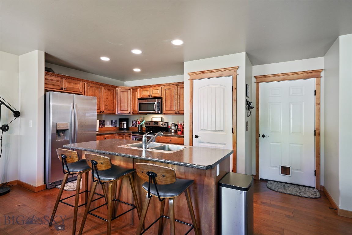 2935 Warbler Way B Property Photo 6