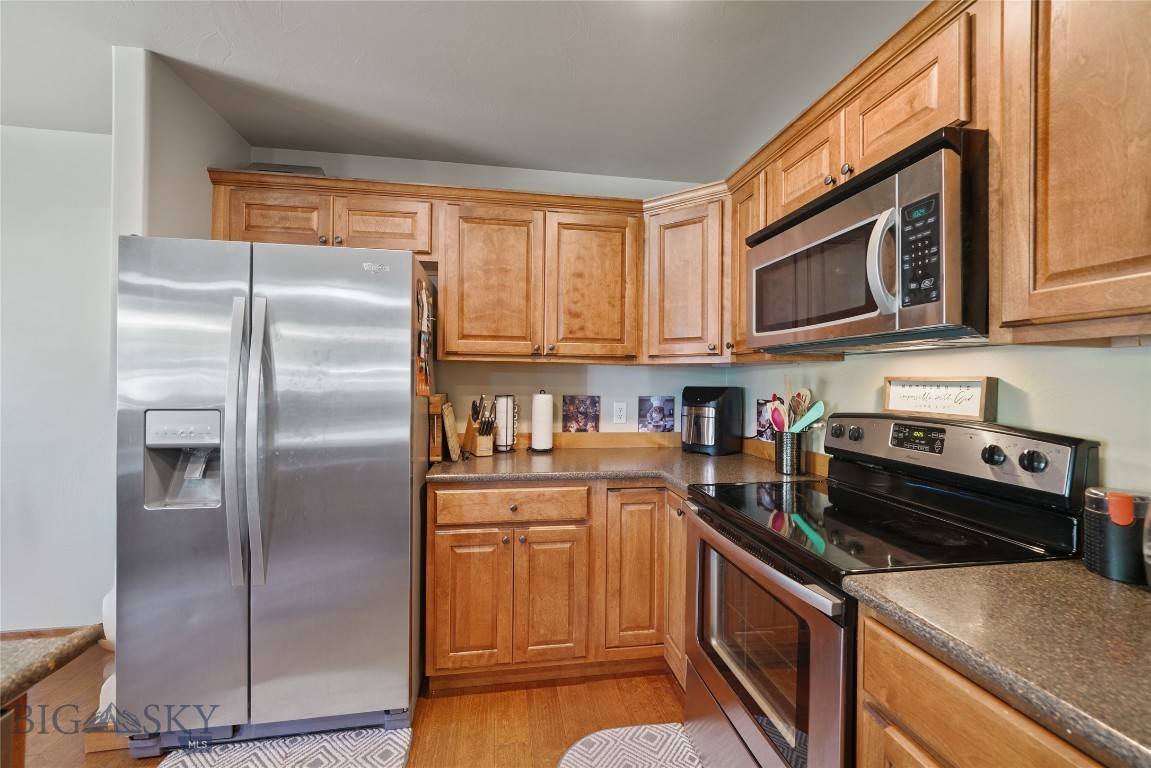 2935 Warbler Way B Property Photo 10