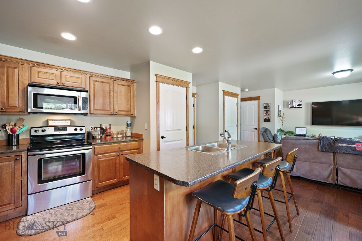 2935 Warbler Way B Property Photo 11
